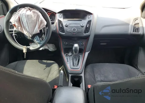 2016 Ford Focus Se z USA, uszkodzony, nr VIN 1FADP3K22GL344733